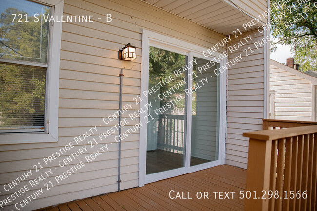 Building Photo - 721 S Valentine-B