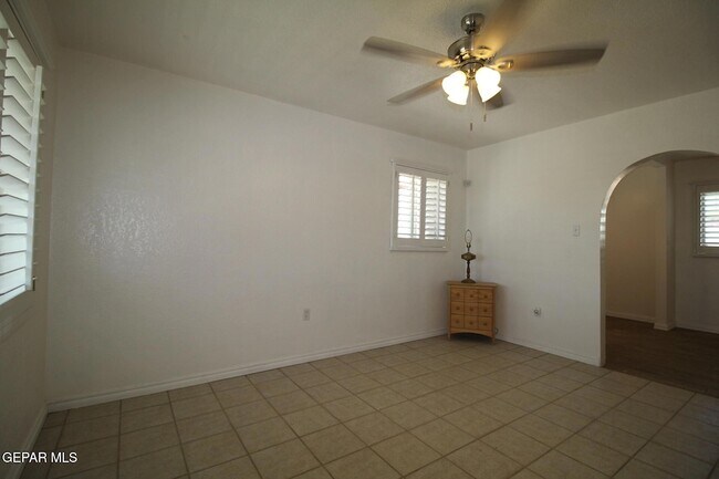 Building Photo - 2529 Jackson Ave