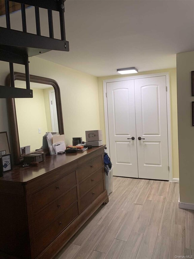 Building Photo - 322 Sunset Hill Rd E