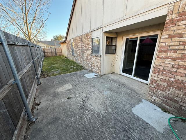Building Photo - 411 Dollins St
