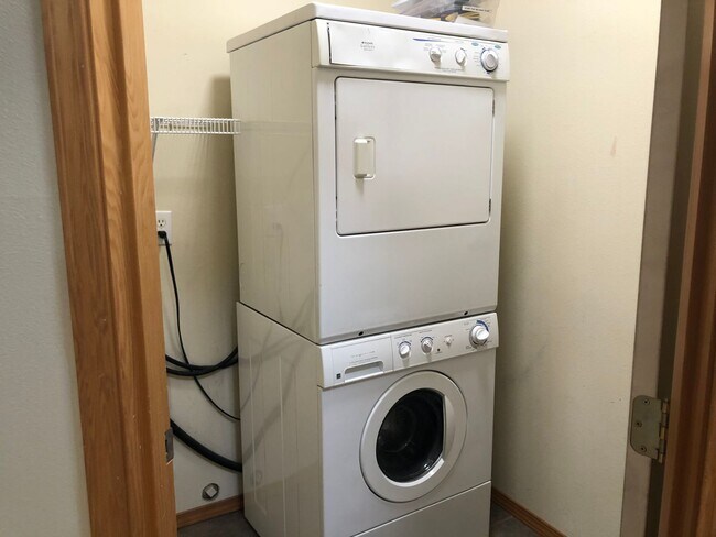 Building Photo - 3 Bed 2 Bath Condo in Bellingham near WWU