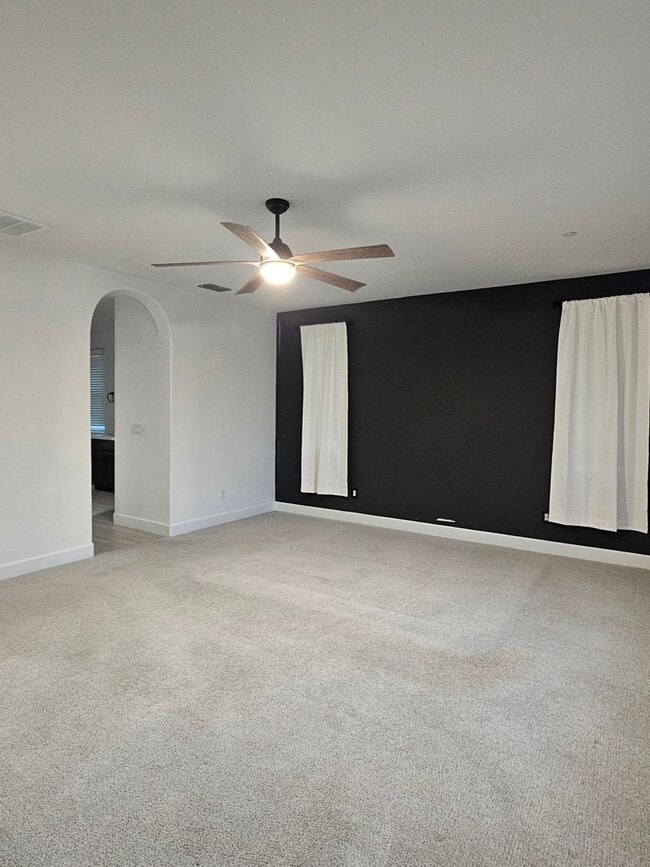 Building Photo - Beautiful Home in Gated Community