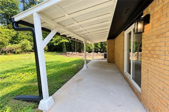 Building Photo - 1765 Highpoint Rd