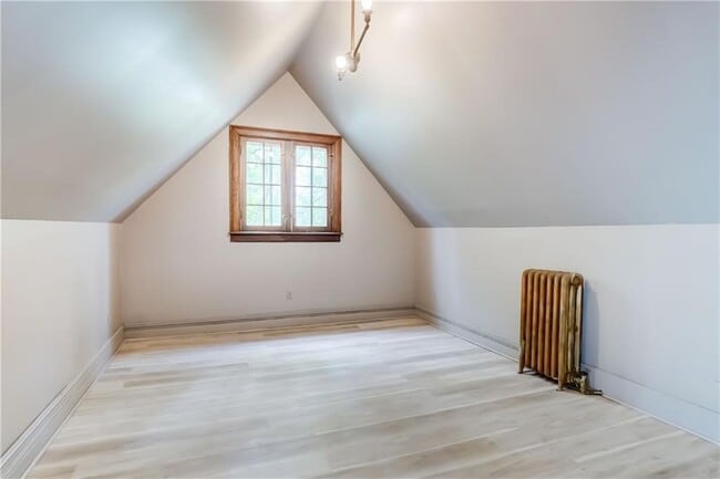 Building Photo - 500 Oxford St