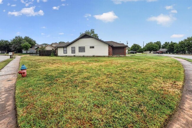 Building Photo - 1509 Taron Dr
