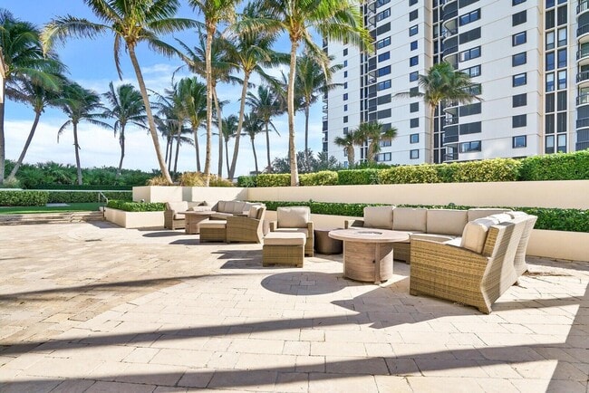 Building Photo - 5380 N Ocean Dr