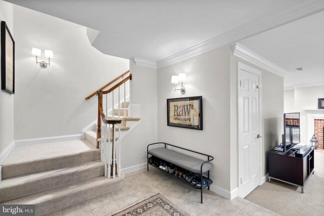 Building Photo - 1532 Hampton Hill Cir