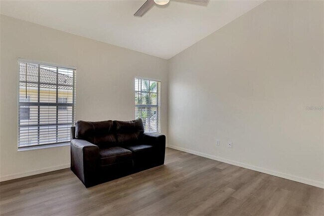 Building Photo - 400 Mirabella Cir