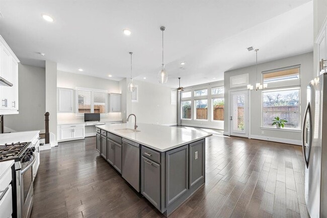Building Photo - 1405 Arkley Way