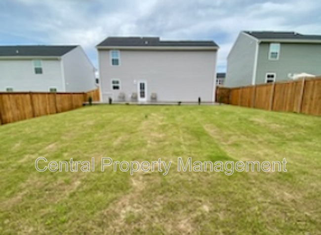 Building Photo - 610 Batchomble Ln