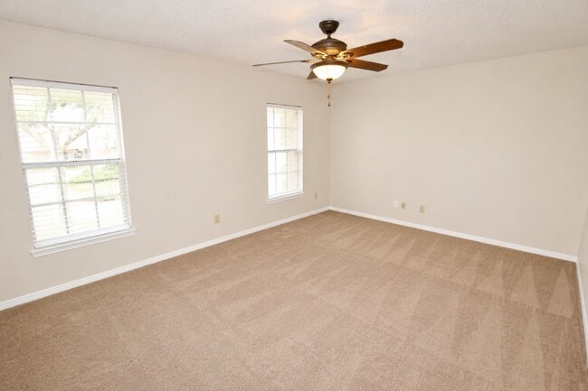 Building Photo - 3331 Oak Branch Ln