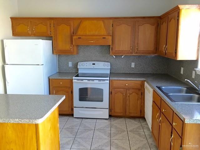 Building Photo - 22 Charleston Dr