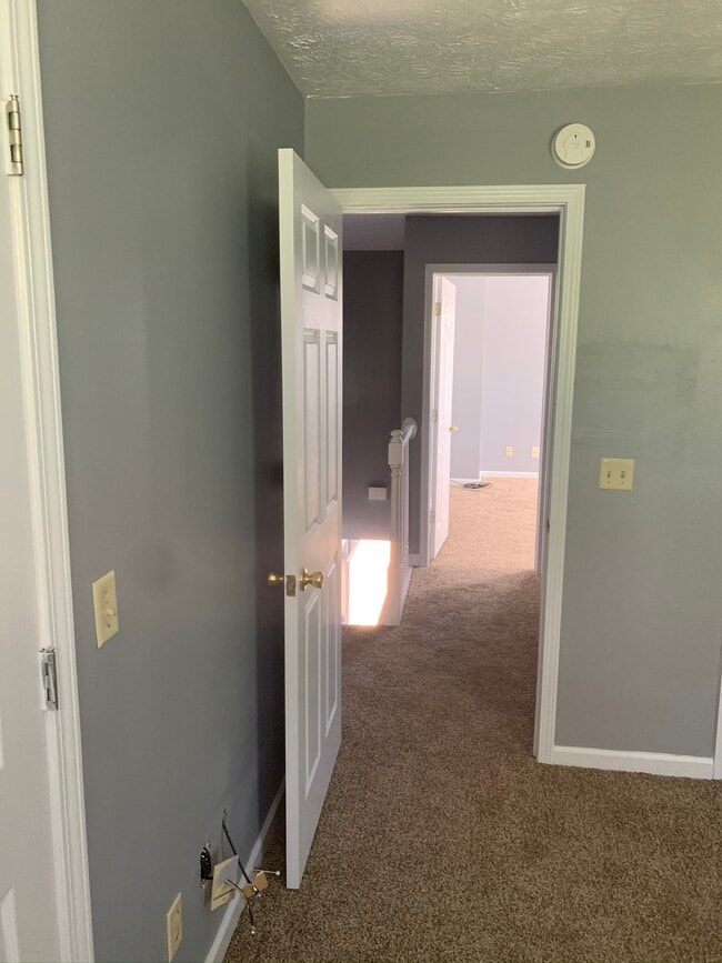 Building Photo - 105 Hines Blvd