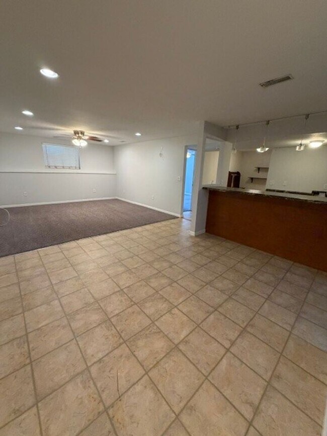 Building Photo - 10925 Upland Terrace