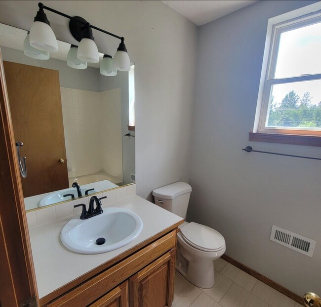 Upstairs bathroom 2 - 4311 E 41st Ave