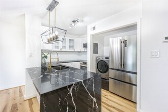 Building Photo - 250 El Dorado Blvd