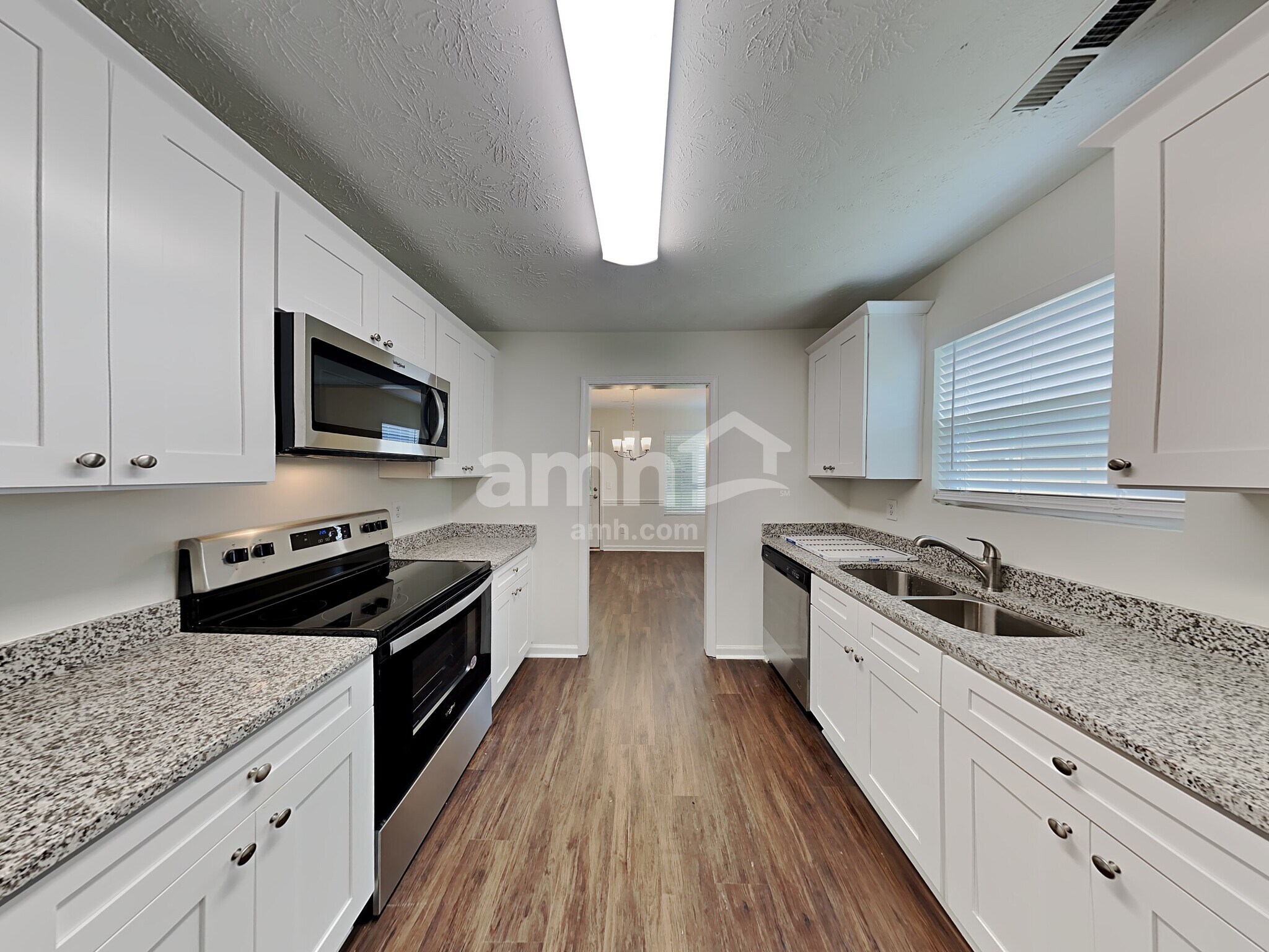 Building Photo - 621 Everlasting Way