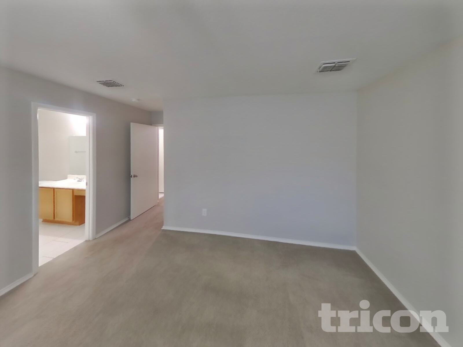 Building Photo - 439 Eisenhower Ln