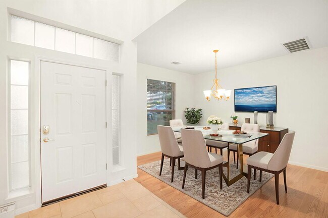 Building Photo - 2514 Crenshaw Dr