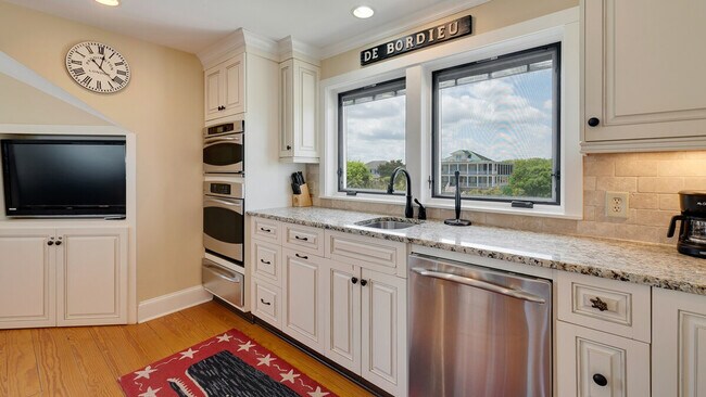 Building Photo - 1217 Debordieu Blvd