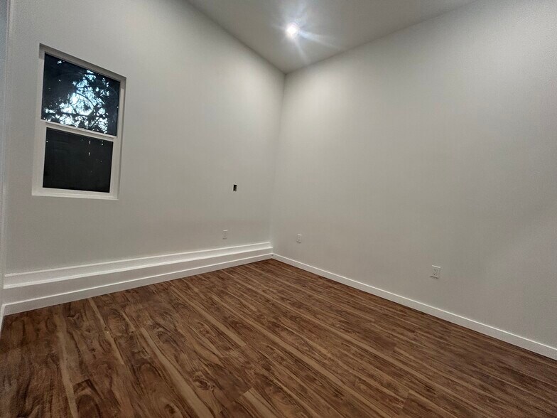 Building Photo - 5413 W 118th St