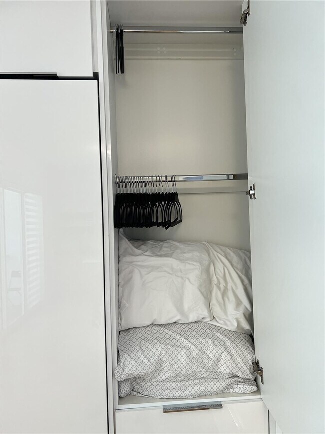 Building Photo - 133 NE 2nd Ave