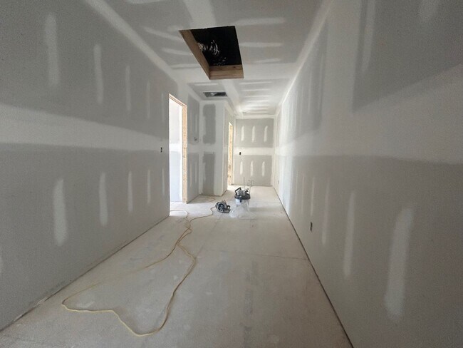 Building Photo - 1311 McDuffie Ave