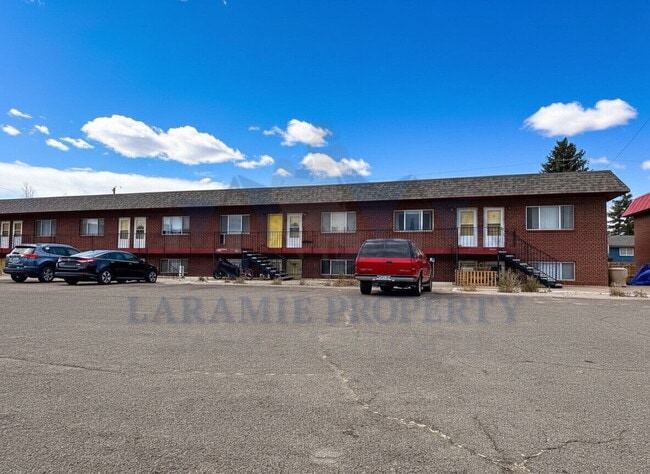 Building Photo - 1 Bed 1 Bath Apartment