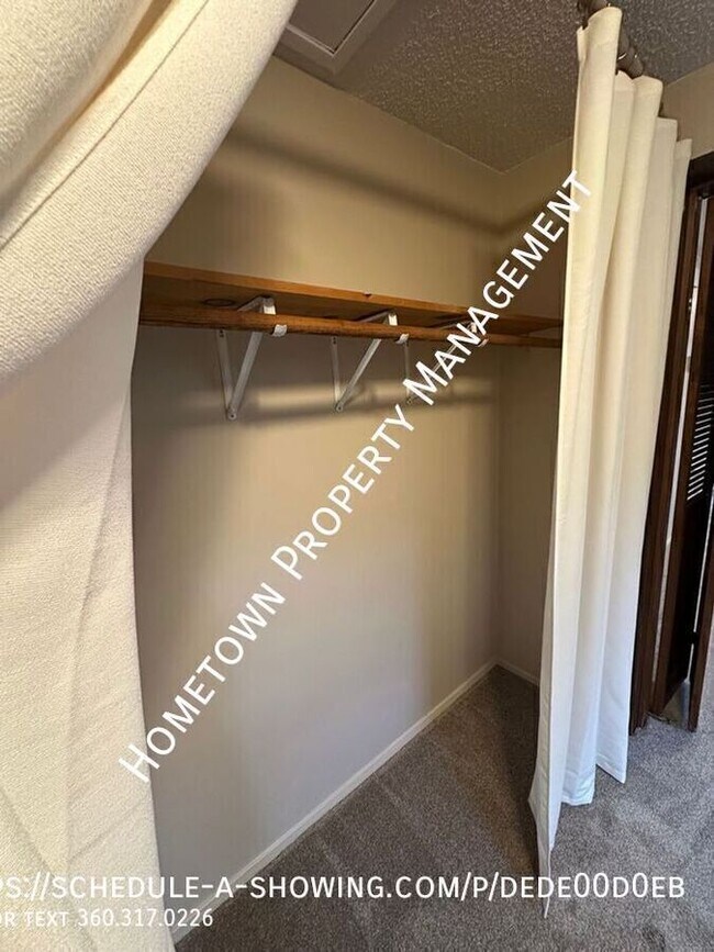 Building Photo - 6805 Littlerock Rd SW