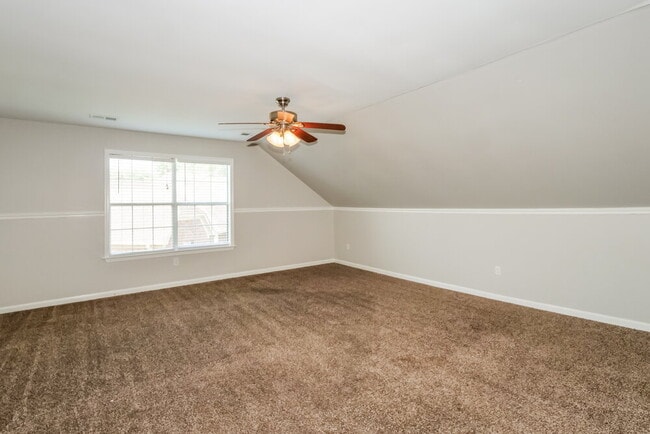 Building Photo - 6671 Hidden Fern Ln E