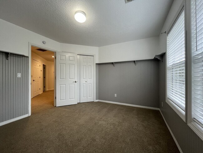 Building Photo - Stunning 4BR Home with Formal Living & Dining, Office & Gourmet Kitchen