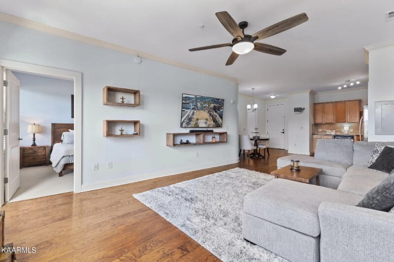 Building Photo - 445 W Blount Ave