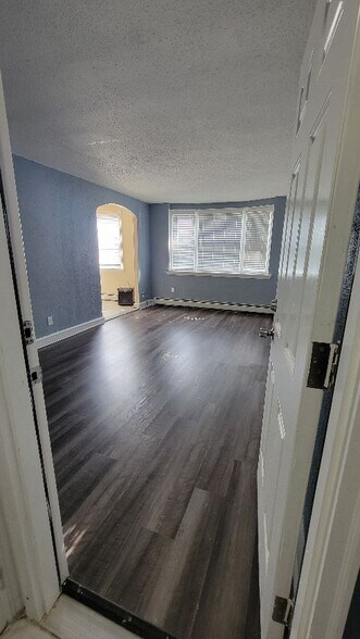 Building Photo - 7703 Woolston Ave
