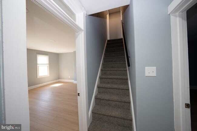 Building Photo - 732 Buck Ln