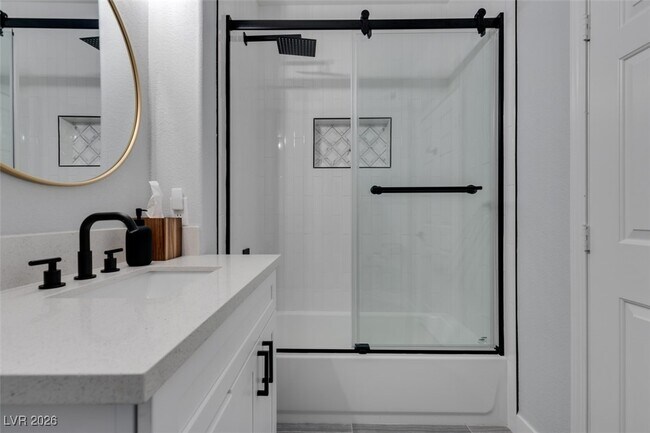 Building Photo - 75 N Valle Verde Dr