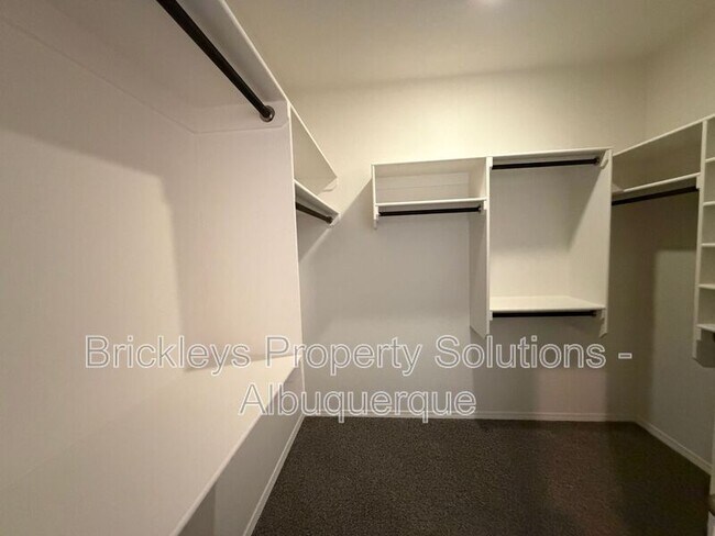 Building Photo - 4875 Mount Salas St NE