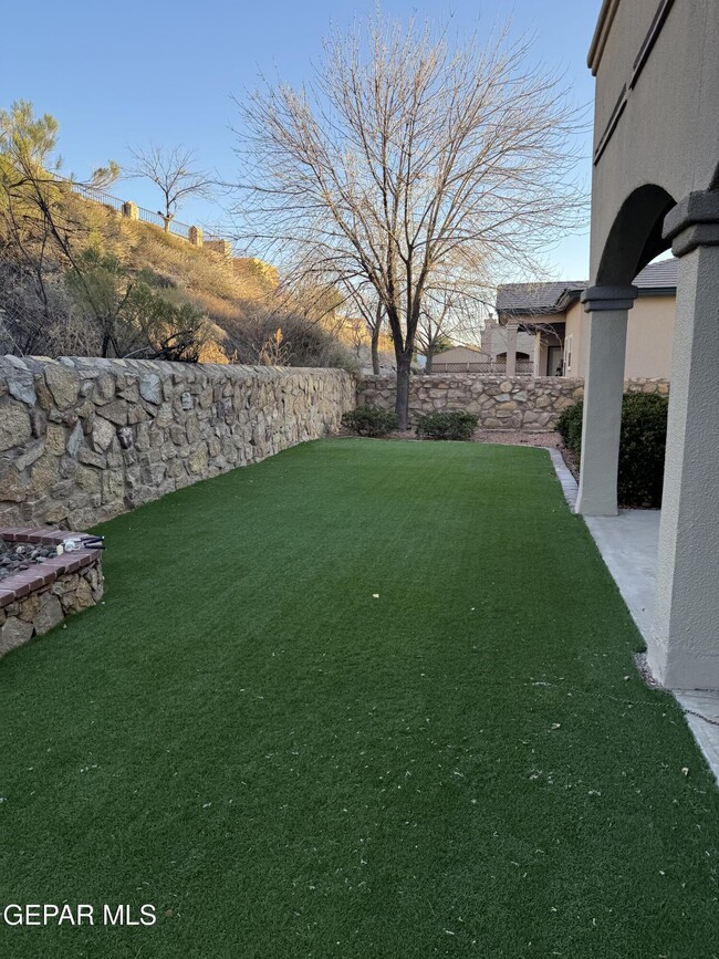 Building Photo - 6368 Franklin Crest Drive