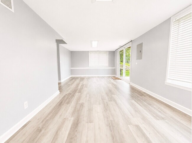 Building Photo - 130 Park Ridge Ct