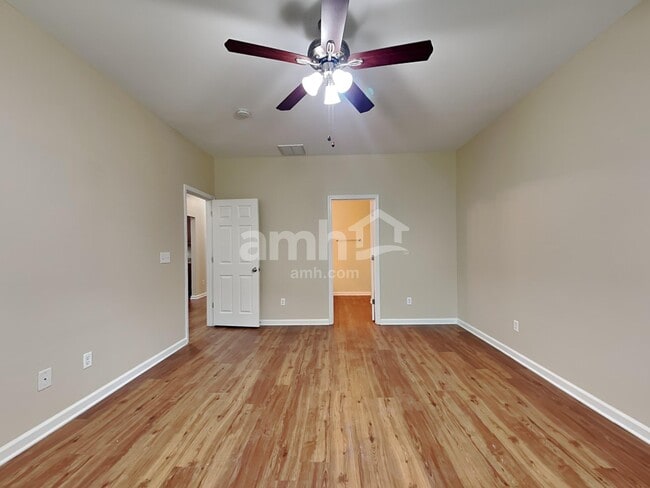 Building Photo - 160 Hamilton Grove Dr