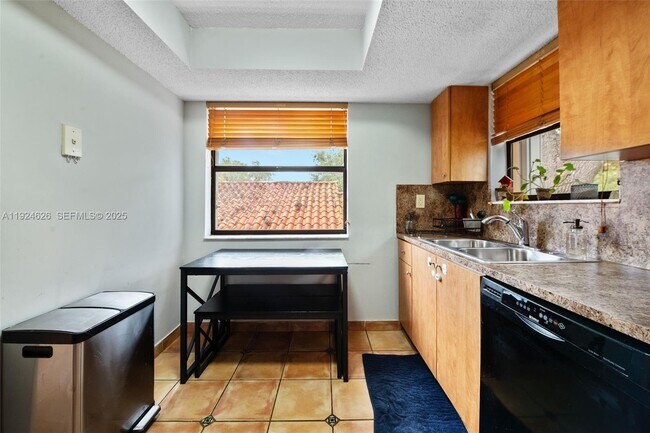 Building Photo - 11840 SW 80th St