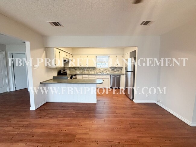 Building Photo - 107 Berrys Chapel Rd