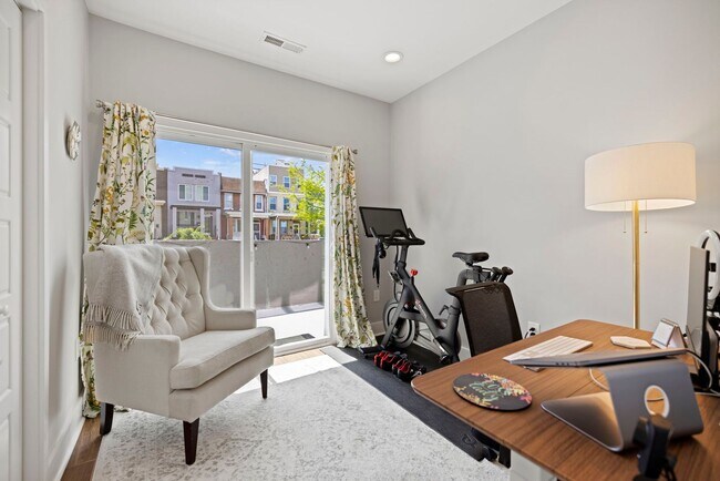 Building Photo - Totally Awesome in Trinidad! 3 bed + 2.5 BA on 2 levels