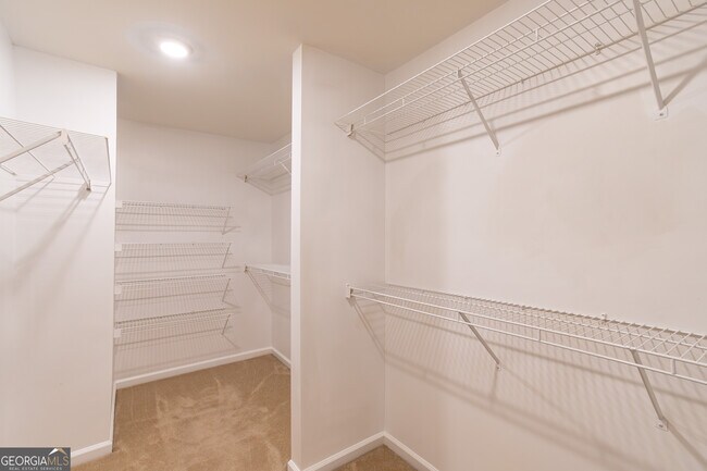 Building Photo - 651 Briarleigh Way