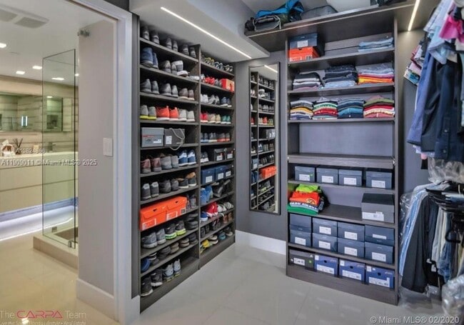 Building Photo - 4000 Towerside Terrace