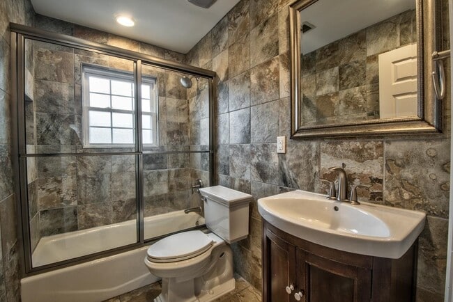 Building Photo - 2598 Cedar Ridge Dr