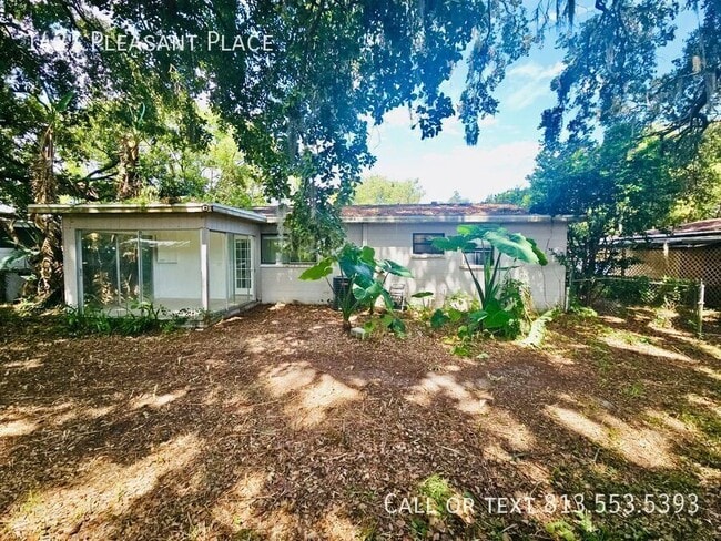 Building Photo - 1427 Pleasant Pl