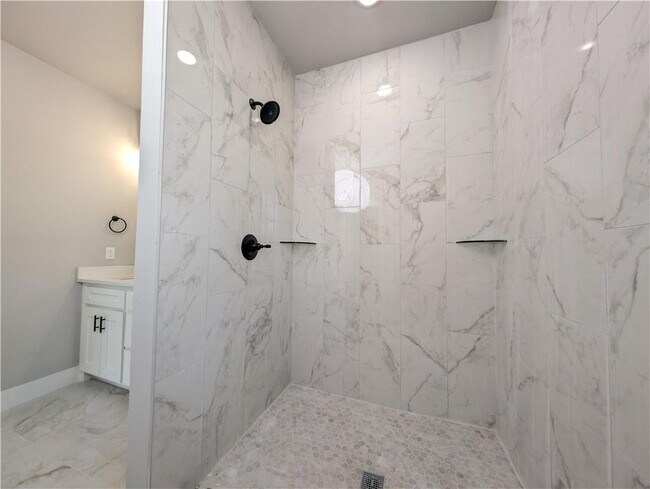 Building Photo - 25 Thornaby Dr