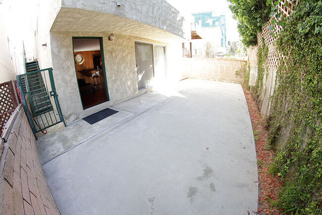 Full view of just how large this patio is! - 6308 Vista del Mar