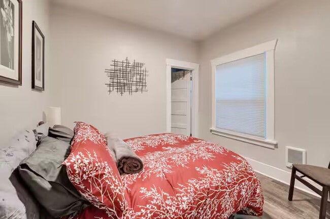 Building Photo - TheSuiteOne @ The Garland Suites (Furnished)