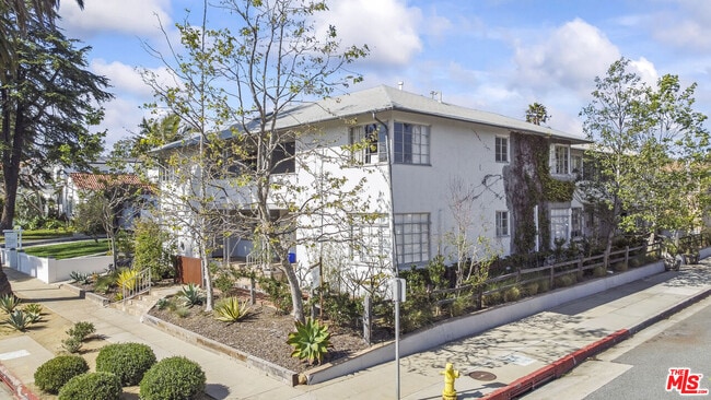 Building Photo - 1807 Montana Ave